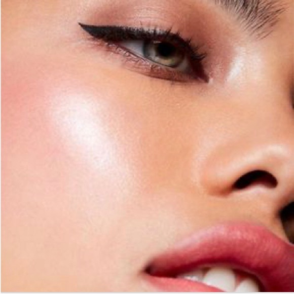 MAC Extra Dimension Skinfinish DOUBLE GLEAM - Picture 7 of 14